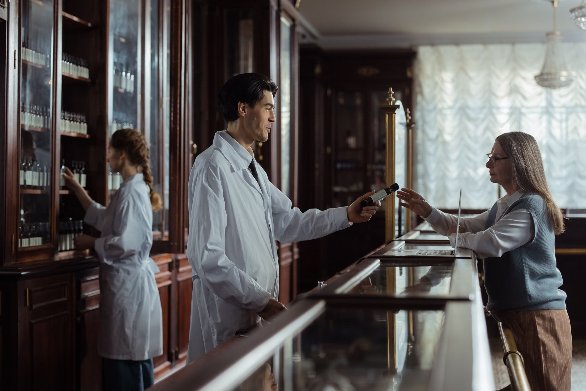 Pharmacie de garde équipe à Rueil-Malmaison